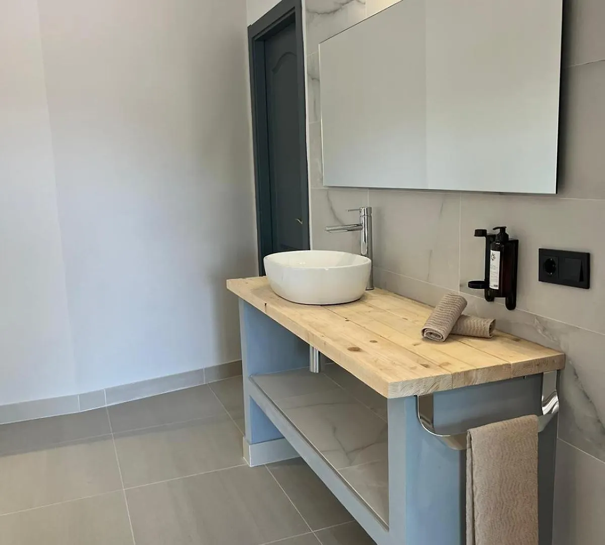 Aparthotel La Lipa Almáchar