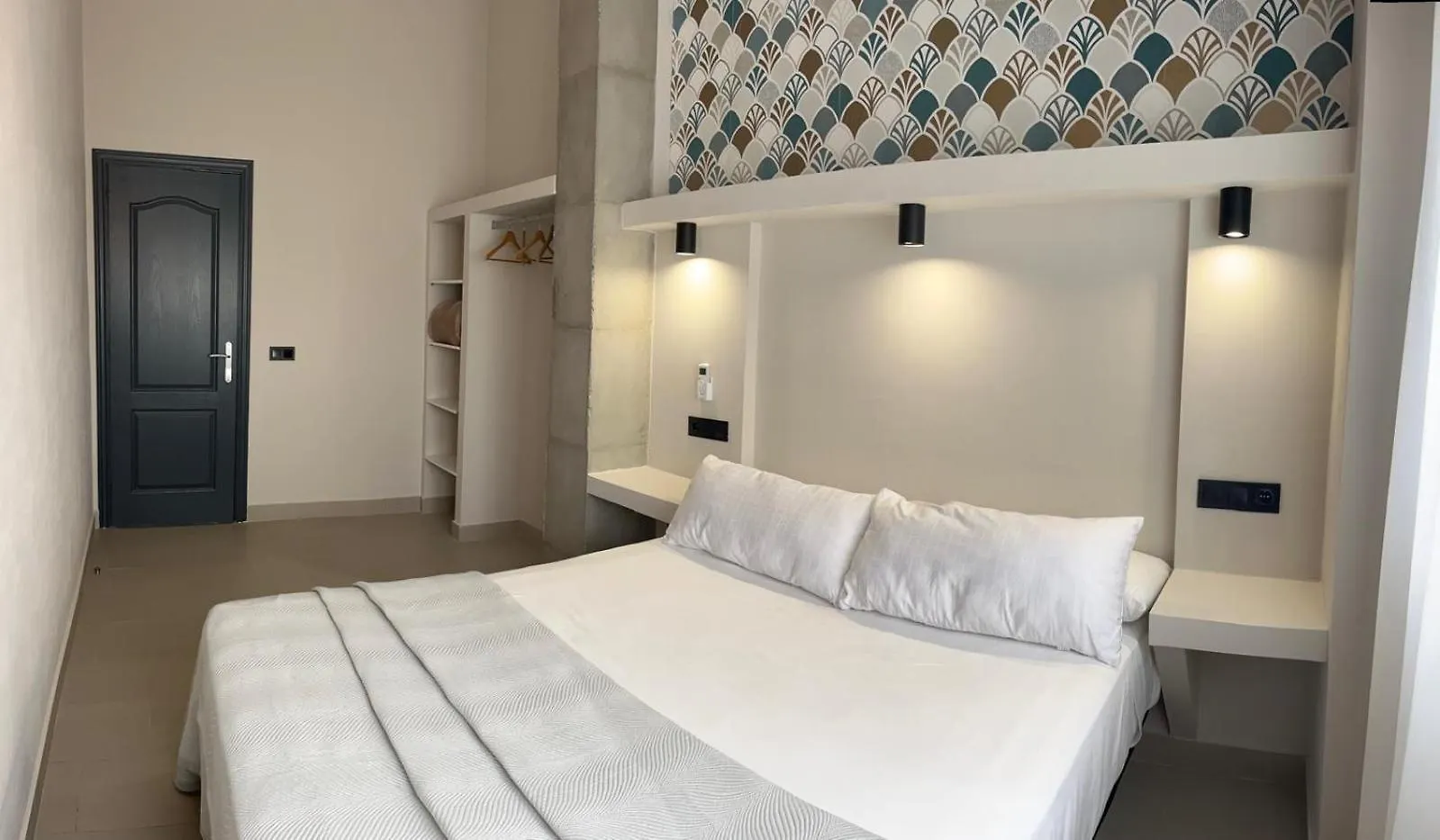 Aparthotel La Lipa Almáchar