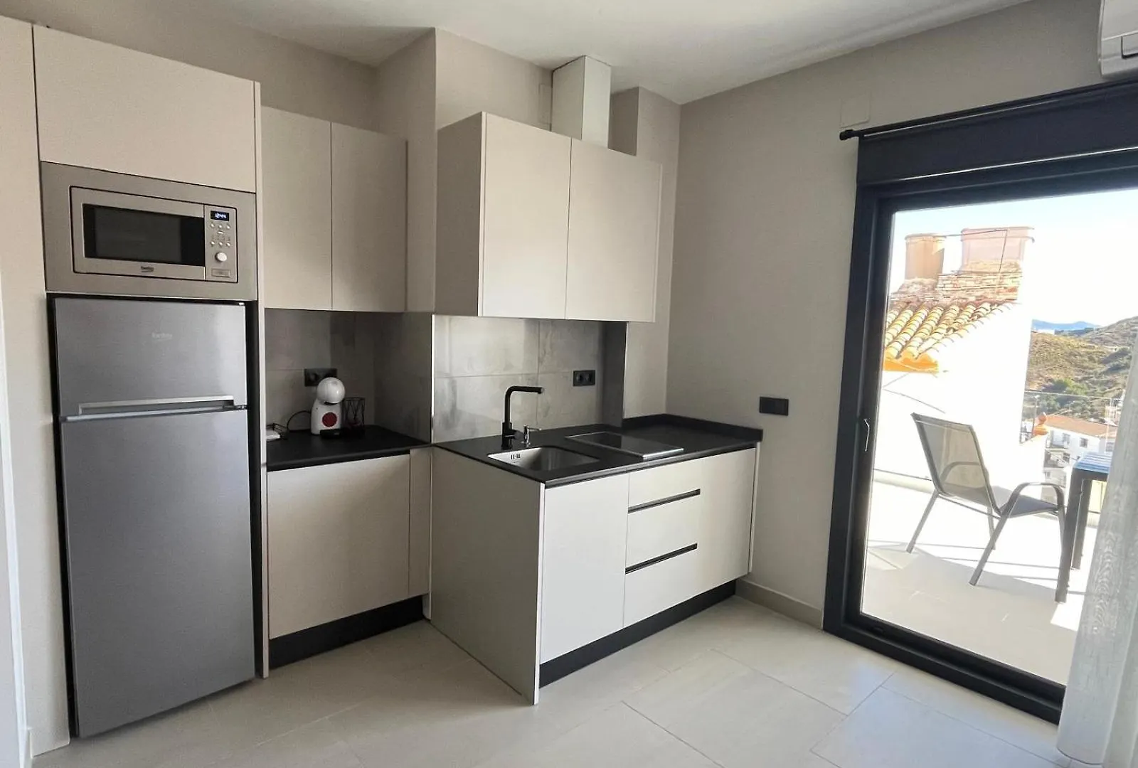 Aparthotel La Lipa Almáchar
